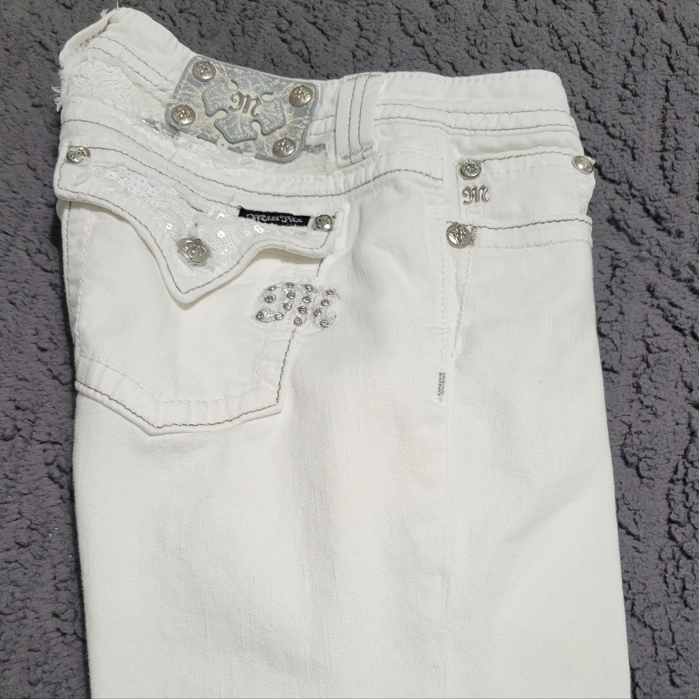 Miss Me Capri jeans